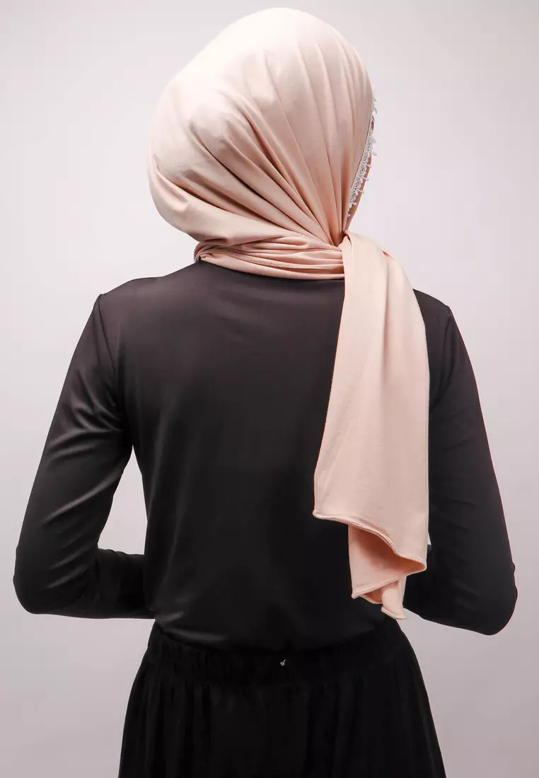 DH060 Lace Putih Hijab Pashmina Cream