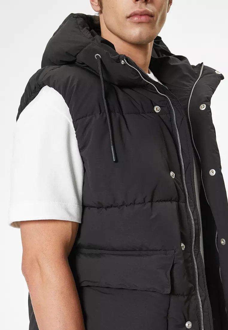Puffer Vest with Hood and Pocket and Zipper Closure