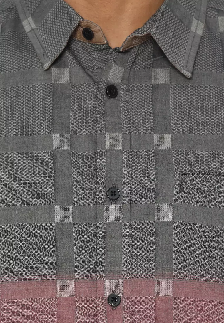 POLICE Kemeja Border Printing Regular Fit Pria