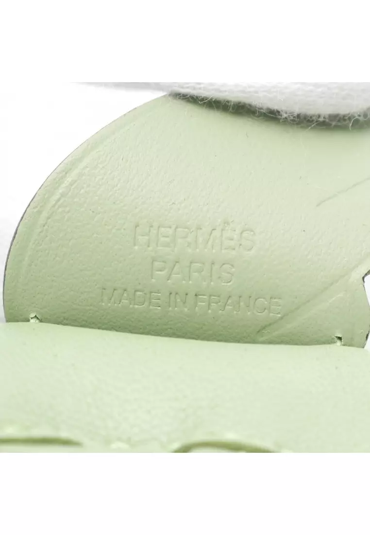 Pre-Loved Hermès Rodeo Pegasus PM vert moyan bag charm Aagneau Veau Swift Light green B stamp