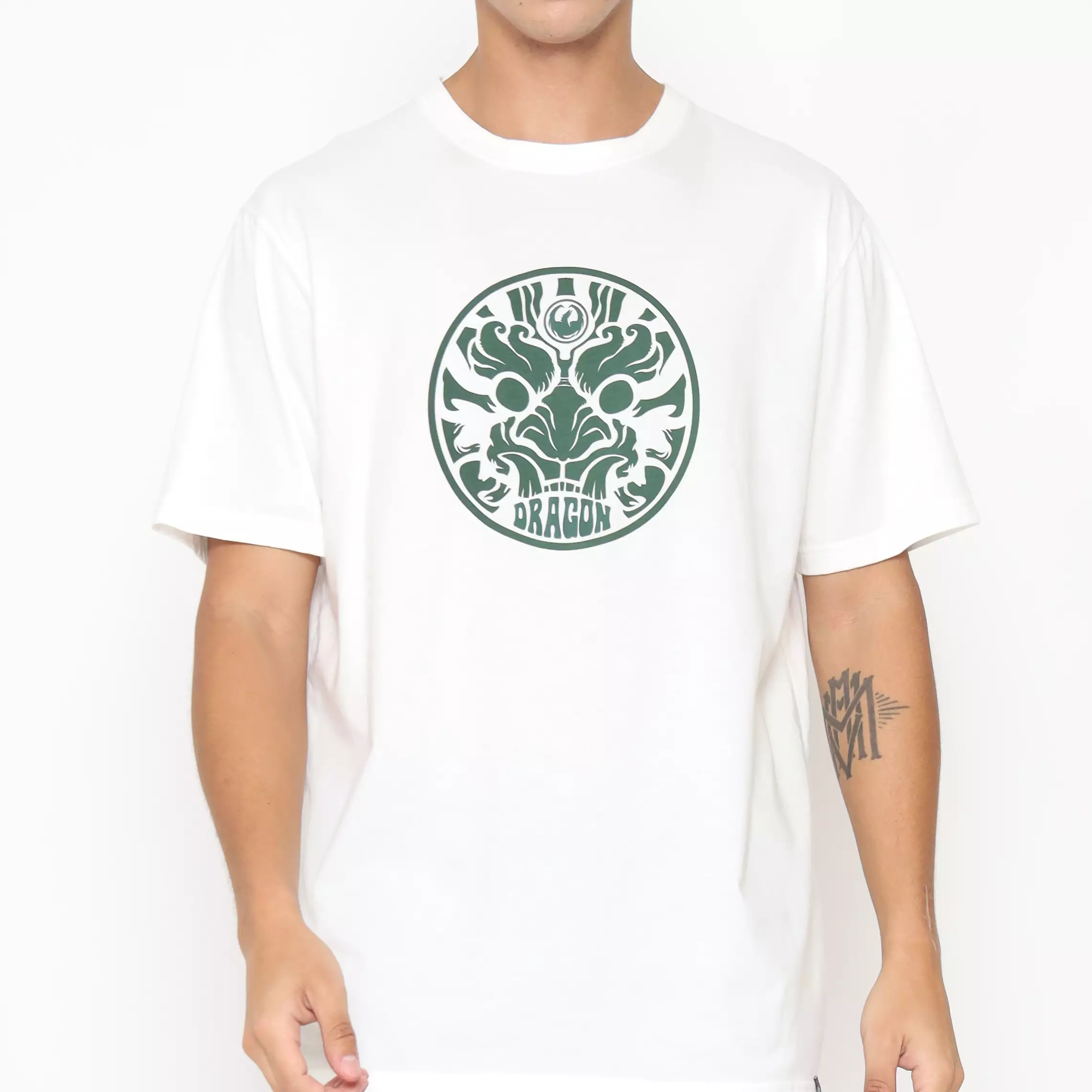 Dragon Kaos Lengan Pendek Elbraman Men Tee Off White Planet Surf