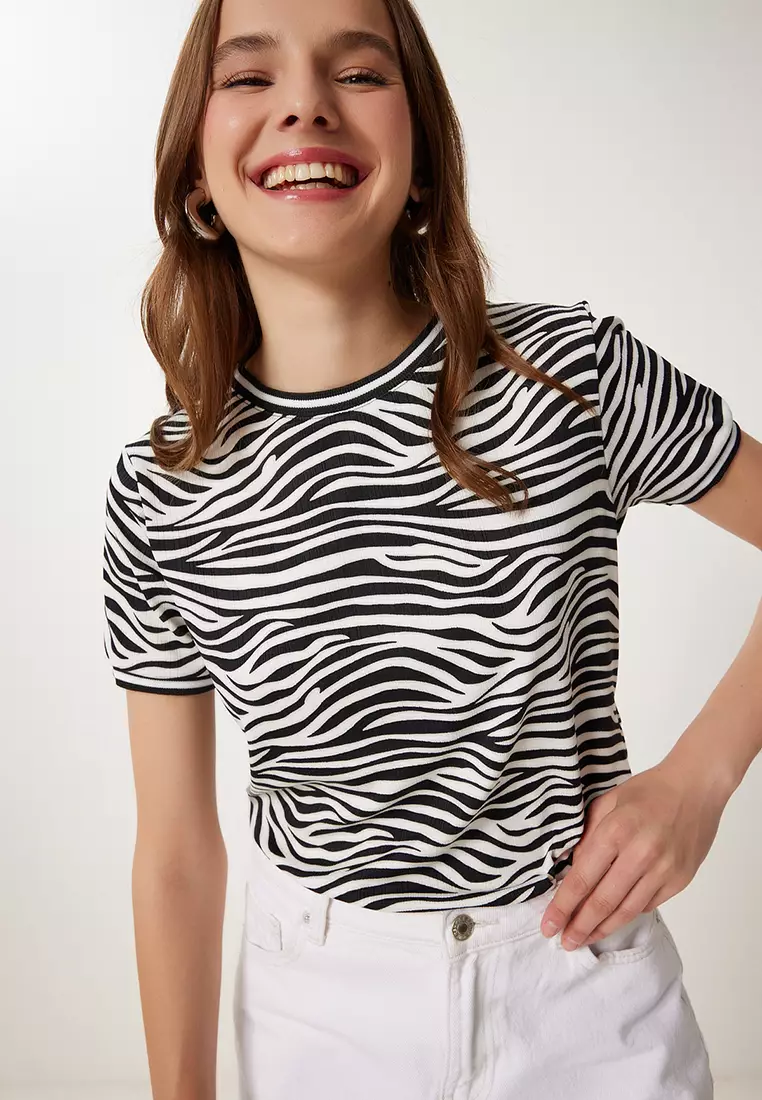 Women's Black And White Patterned Stretch Knitted Blouse Tp00078