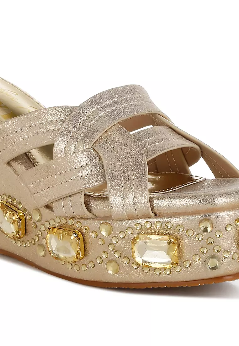 Sandal Potongan Berlian Imitasi & Berlian Imitasi Tebal dalam Warna Emas