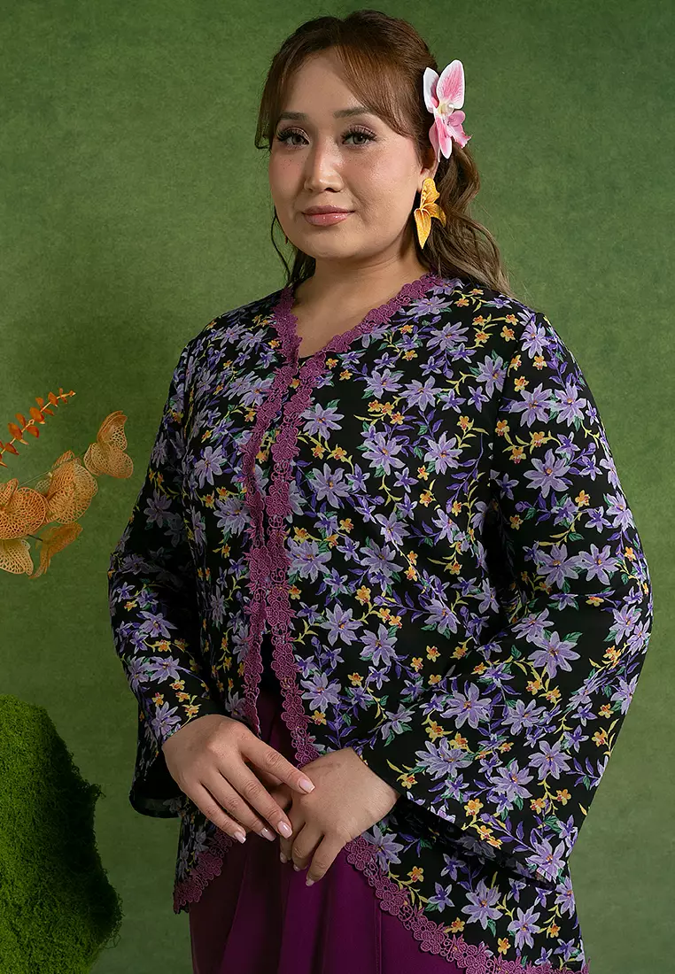 Naqiyah 加大碼 Kebaya 套裝