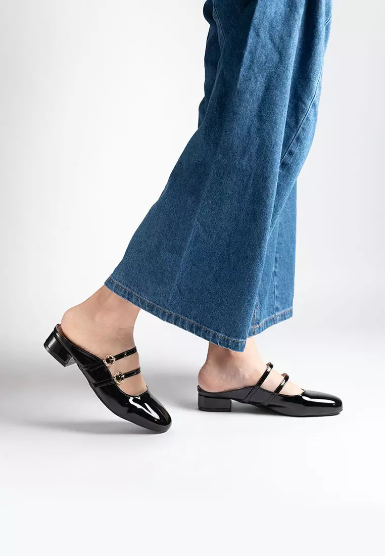 MARY JANE MULE PUMPS IN BLACK GLOSSY SHEEPSKIN