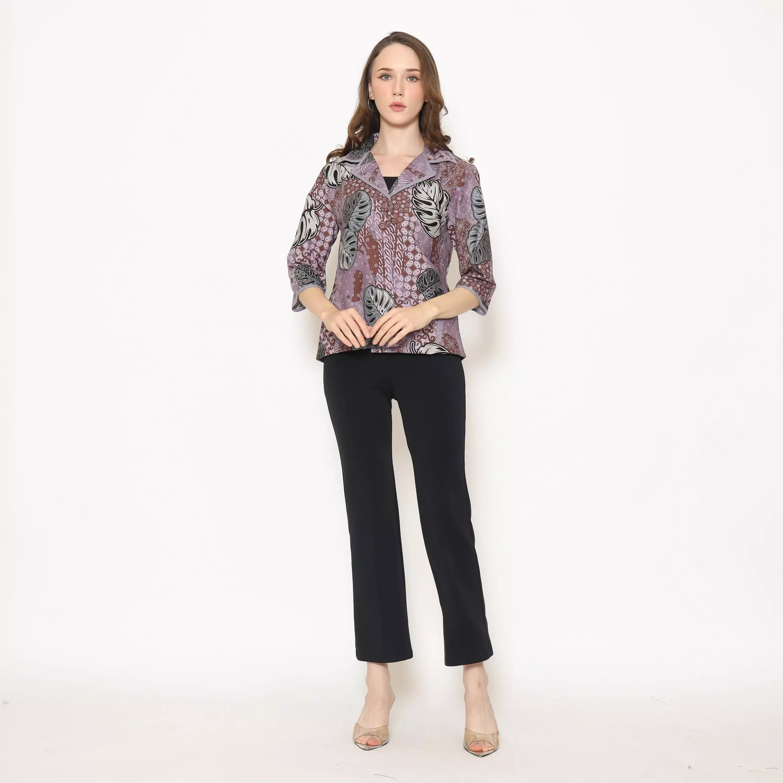 Blazer Batik Wanita - Bhatara Batik Kirei - Atasan Batik Modern Lengan Panjang