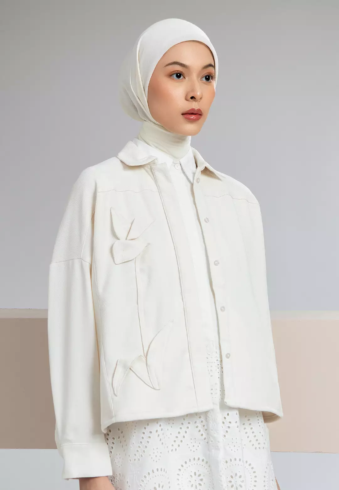 HijabChic Valli Cream Top - Atasan Kerah Kemeja Saku Depan Formal