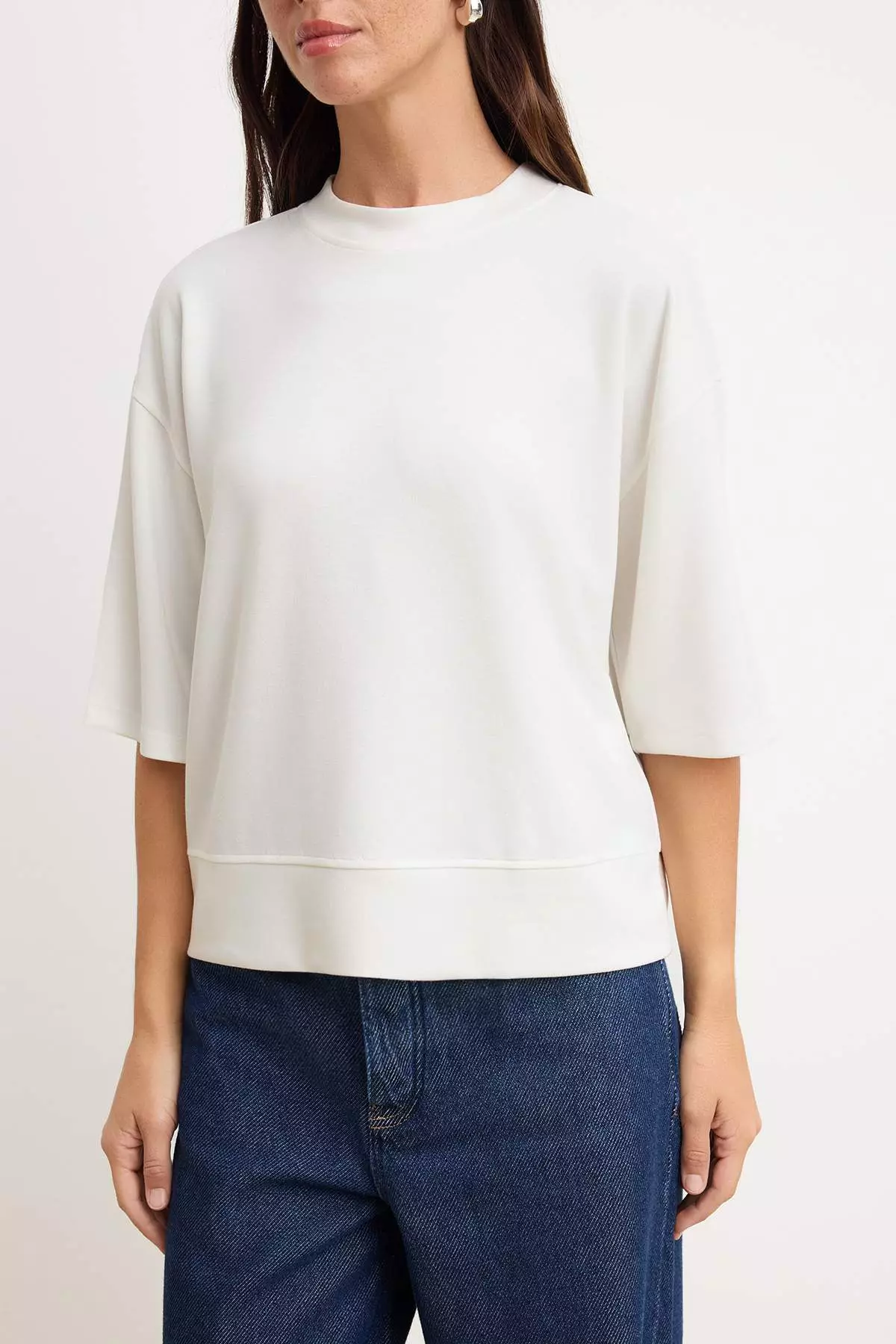 Ecru Oversized /Wide Fit Low Sleeve Three Quarter Soft Touch Knitted T-Shirt Twoss26Ts182