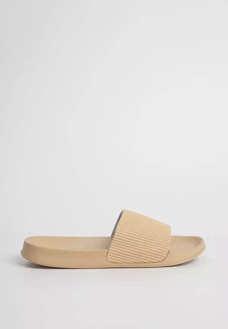 Discount on Penshoppe  shoes - SKU: Textured One Band Slides