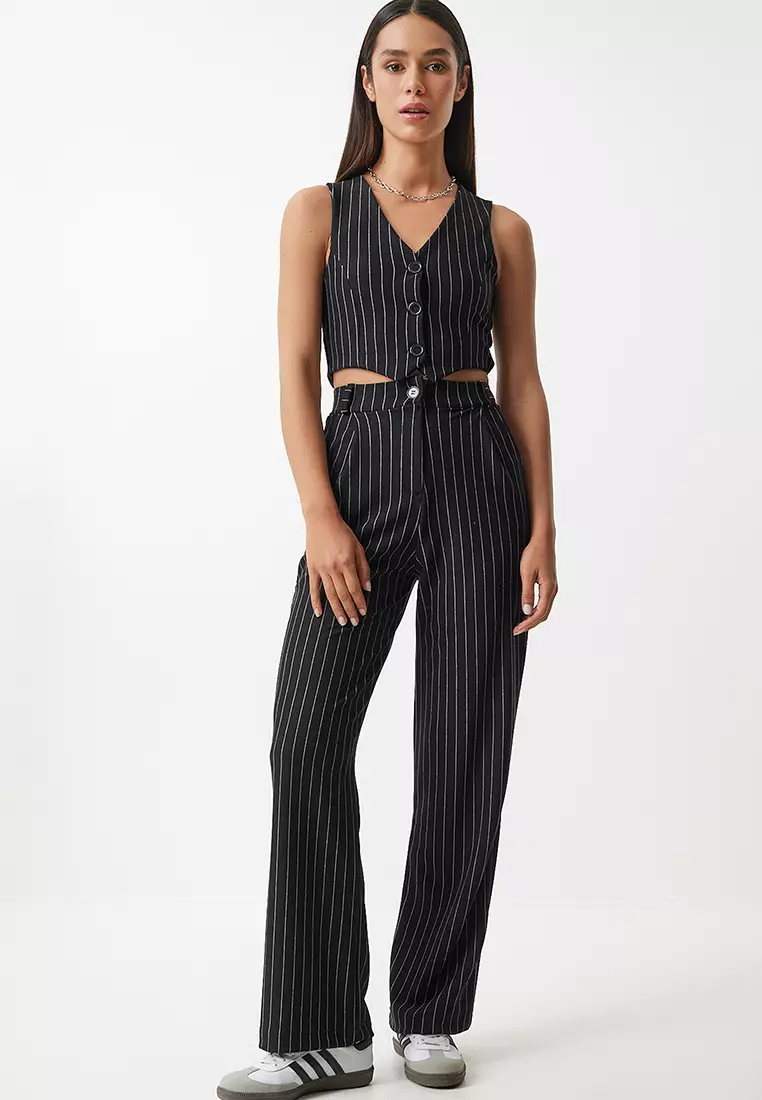 Buy Happiness Istanbul Black Under-Upper Team 2024 Online | ZALORA