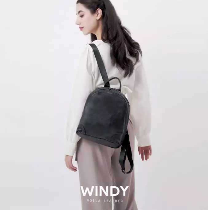 Genuine Leather Medium Women’s Backpack Voila Windy Black