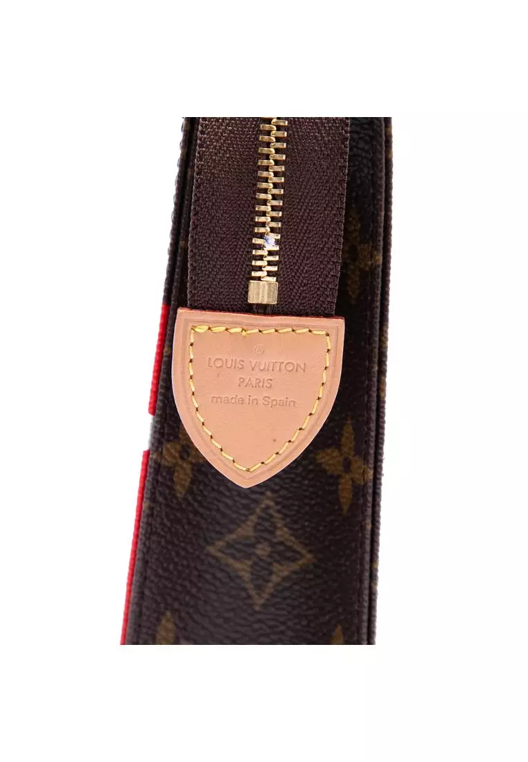 Pre-Loved Louis Vuitton Monogram Game On Toiletry Pouch 26
