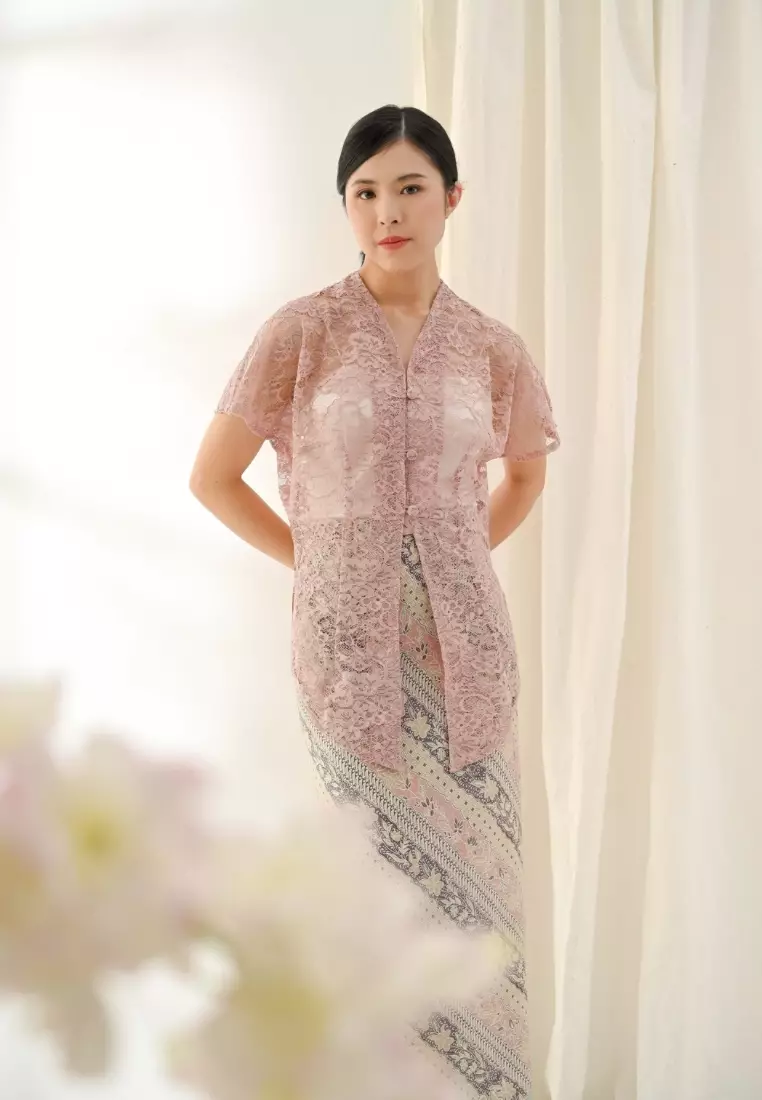 Arum kebaya blouse