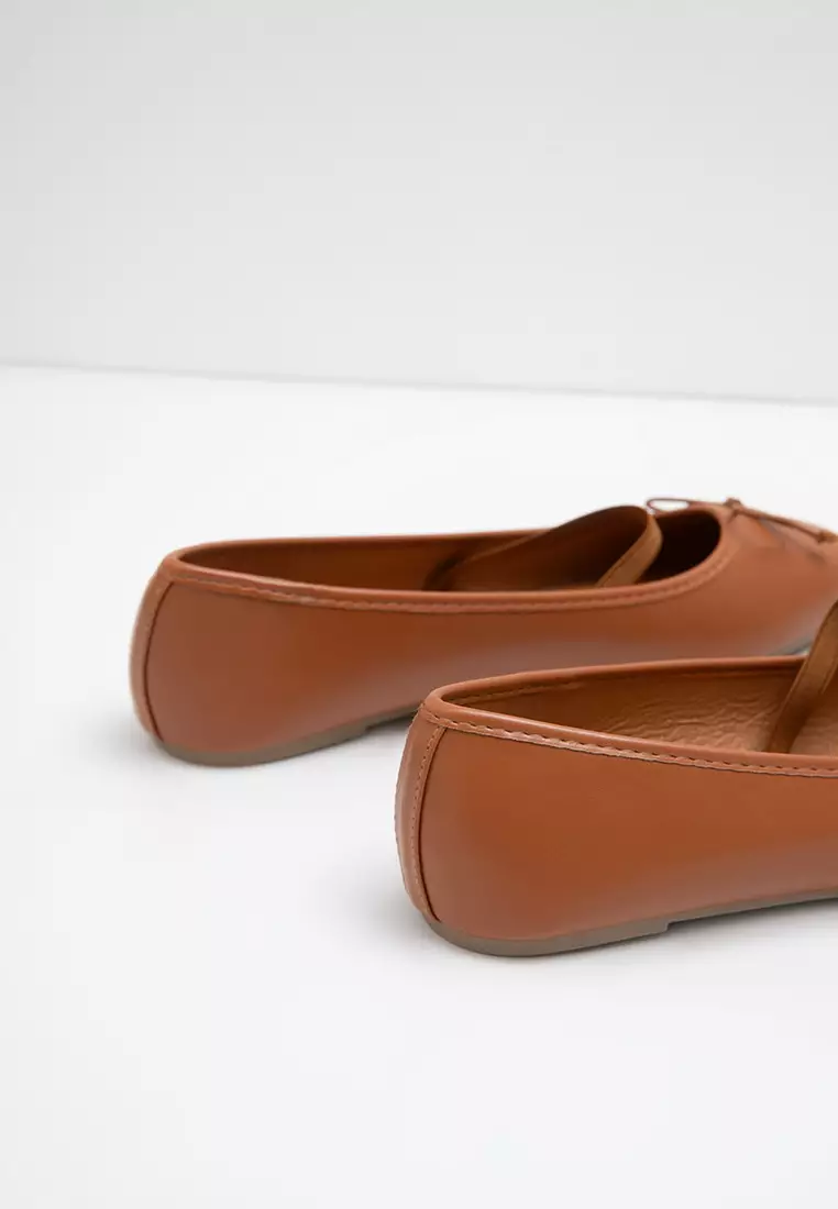 Sofia Maika Mary Jane Flat Brown