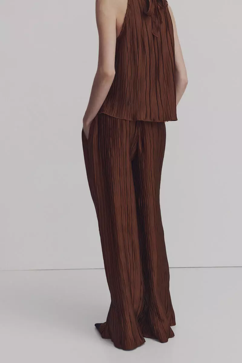 Crinkled pull-on trousers