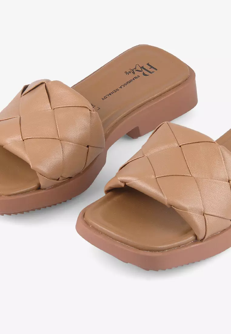 Sandal Platform Slip on Wanita L.Tara - Fransisca Renaldy