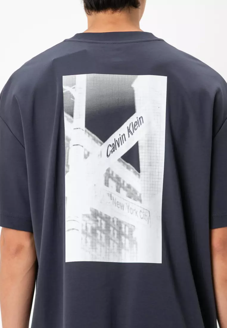 Graphic Tee - Calvin Klein Jeans