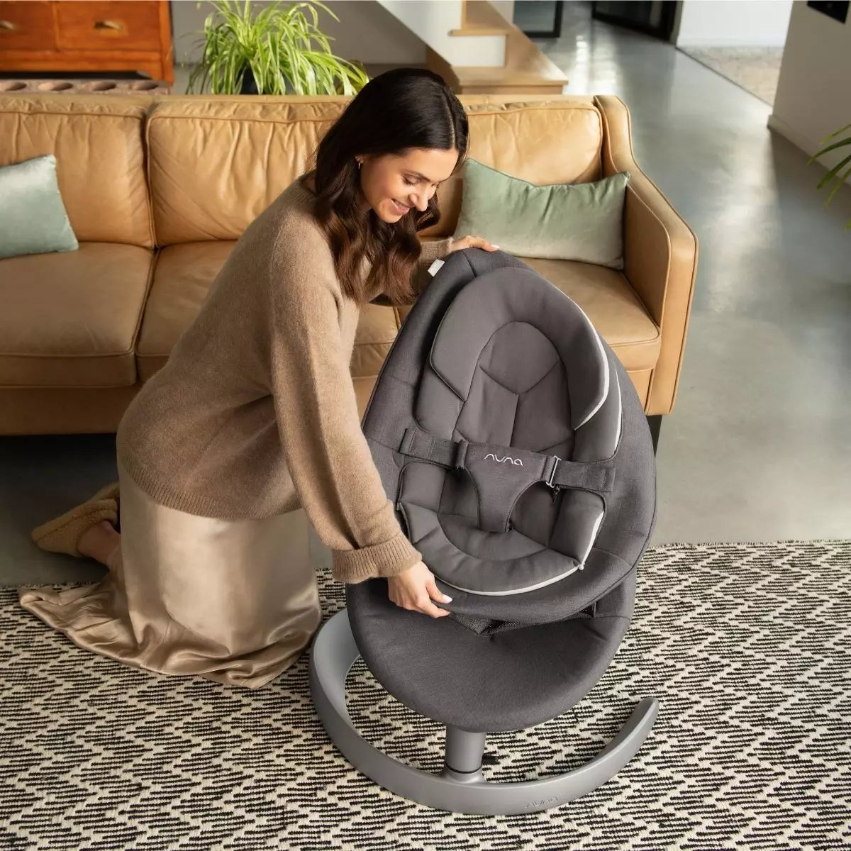 Nuna Leaf Grow Granite - Kursi Goyang Anak Bayi