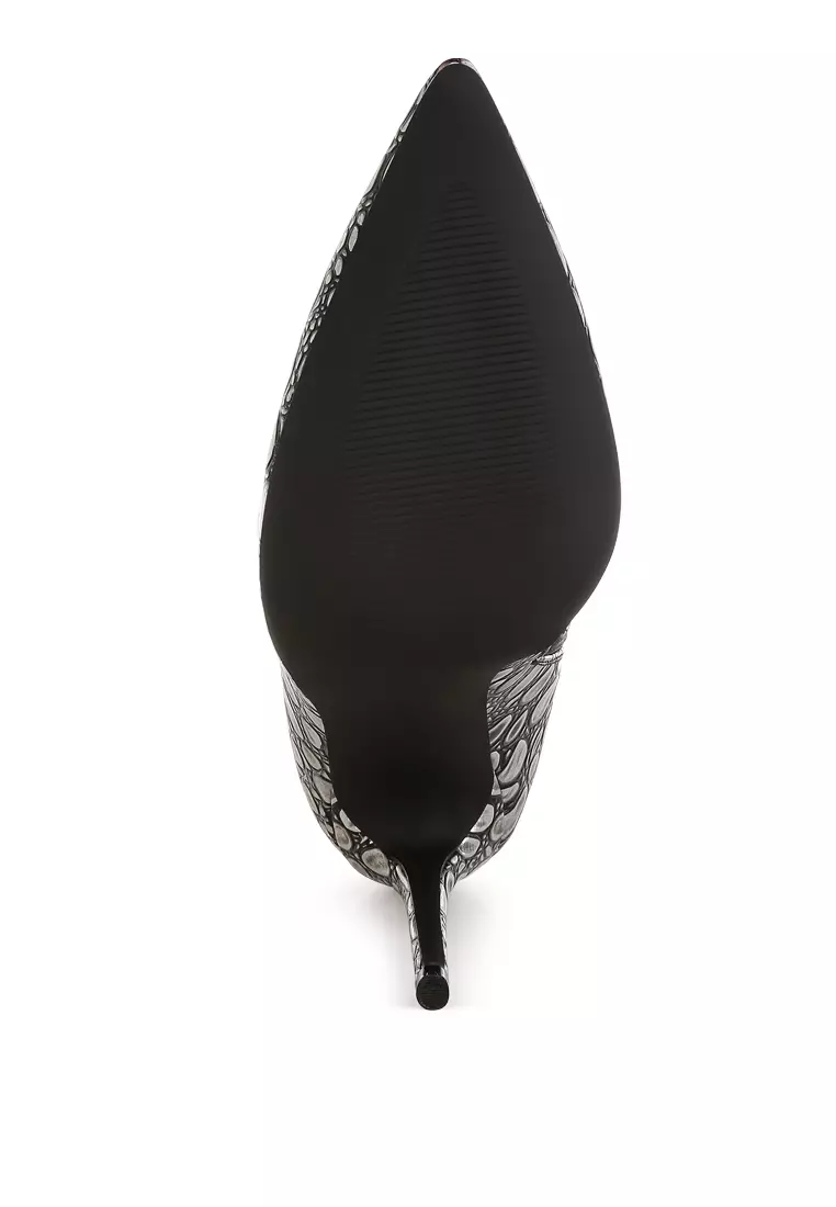 Sepatu bot hak stiletto timbul berwarna hitam