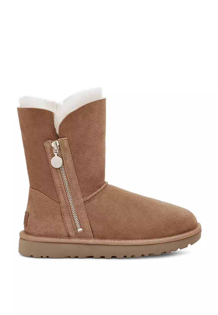 Discount on Ugg  shoes - SKU: Ugg Women's Bailey Zip Short Boot - Chestnut (1112480-Che)