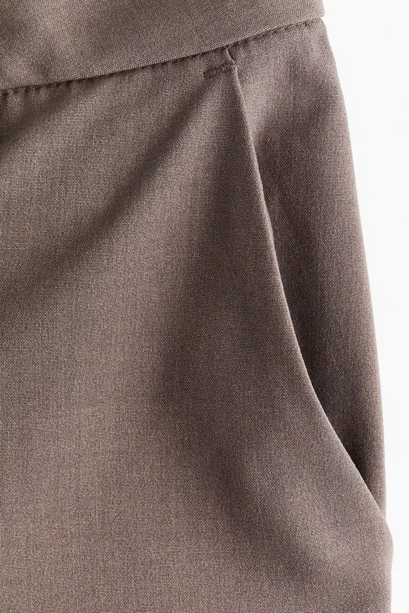 Tailored barrel trousers