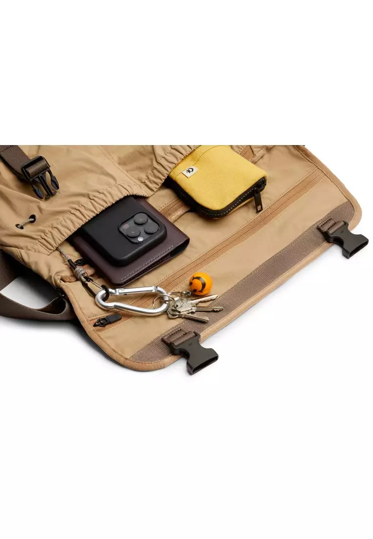 Bellroy Cinch Messenger Bag - Sand Dune