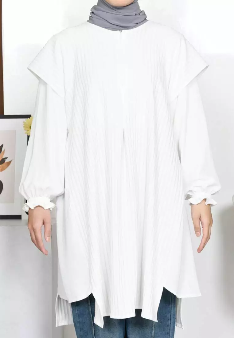 Gemma Two In One Tunic - White M18382 R43S2