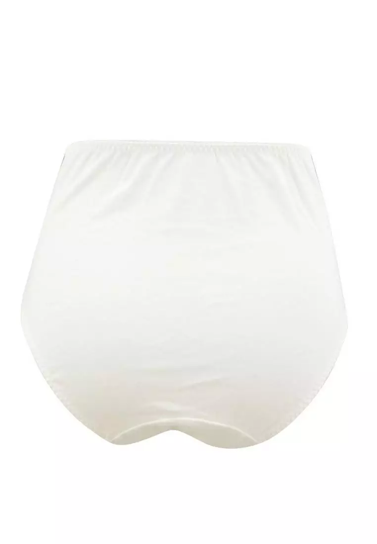 Wacoal Basic Panty IP 5158 ( Model Maxi )