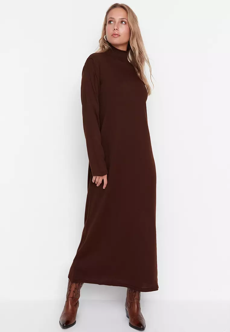 MODEST Turtleneck Sweater Dress
