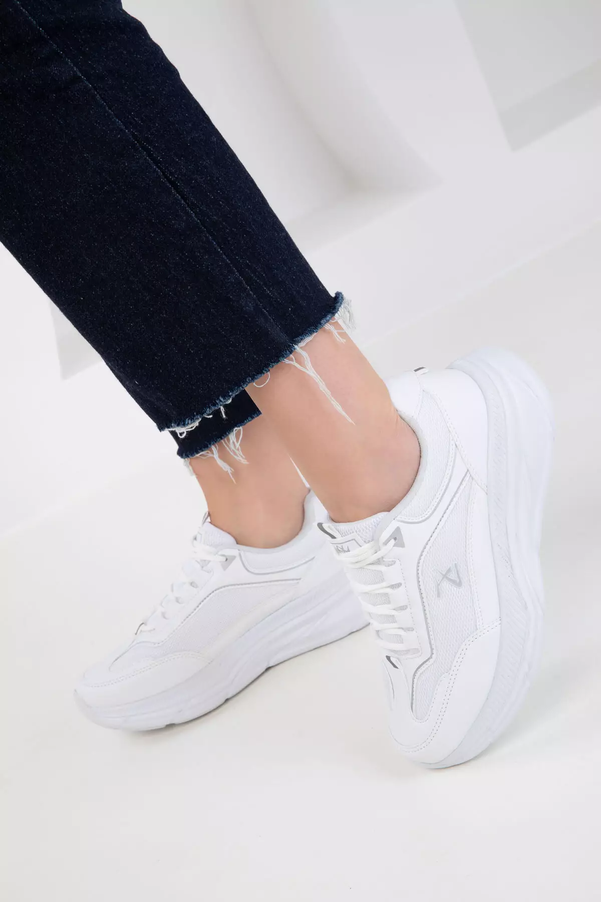 White Women's Sneaker 20414