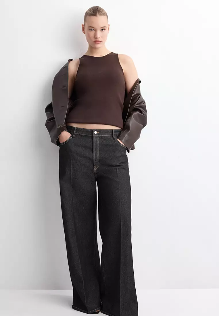 Fitted Fine-Knit Top