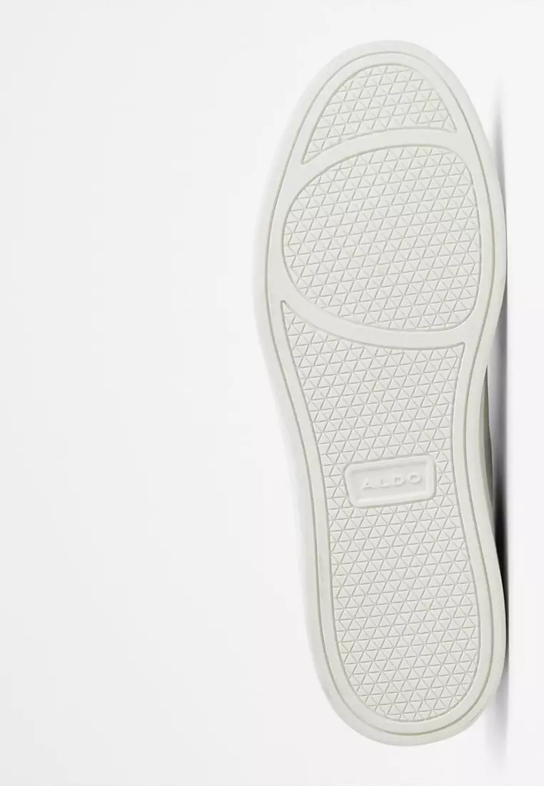Ozzy Low-Top Sneakers