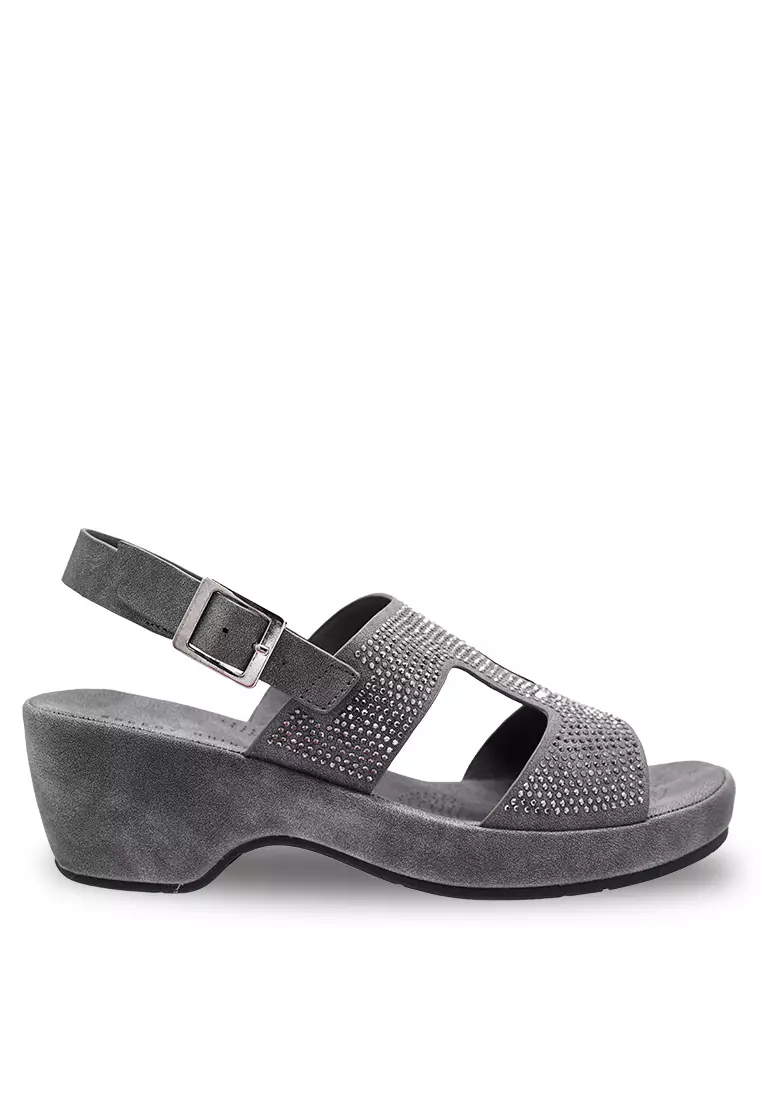 Discount on Speedy Rhino  shoes - SKU: Speedy Rhino Slingback Glittering Wedges