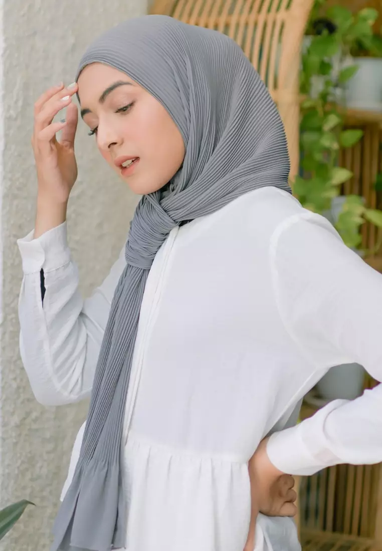 Bawal Pleats Shawl Smoke Grey