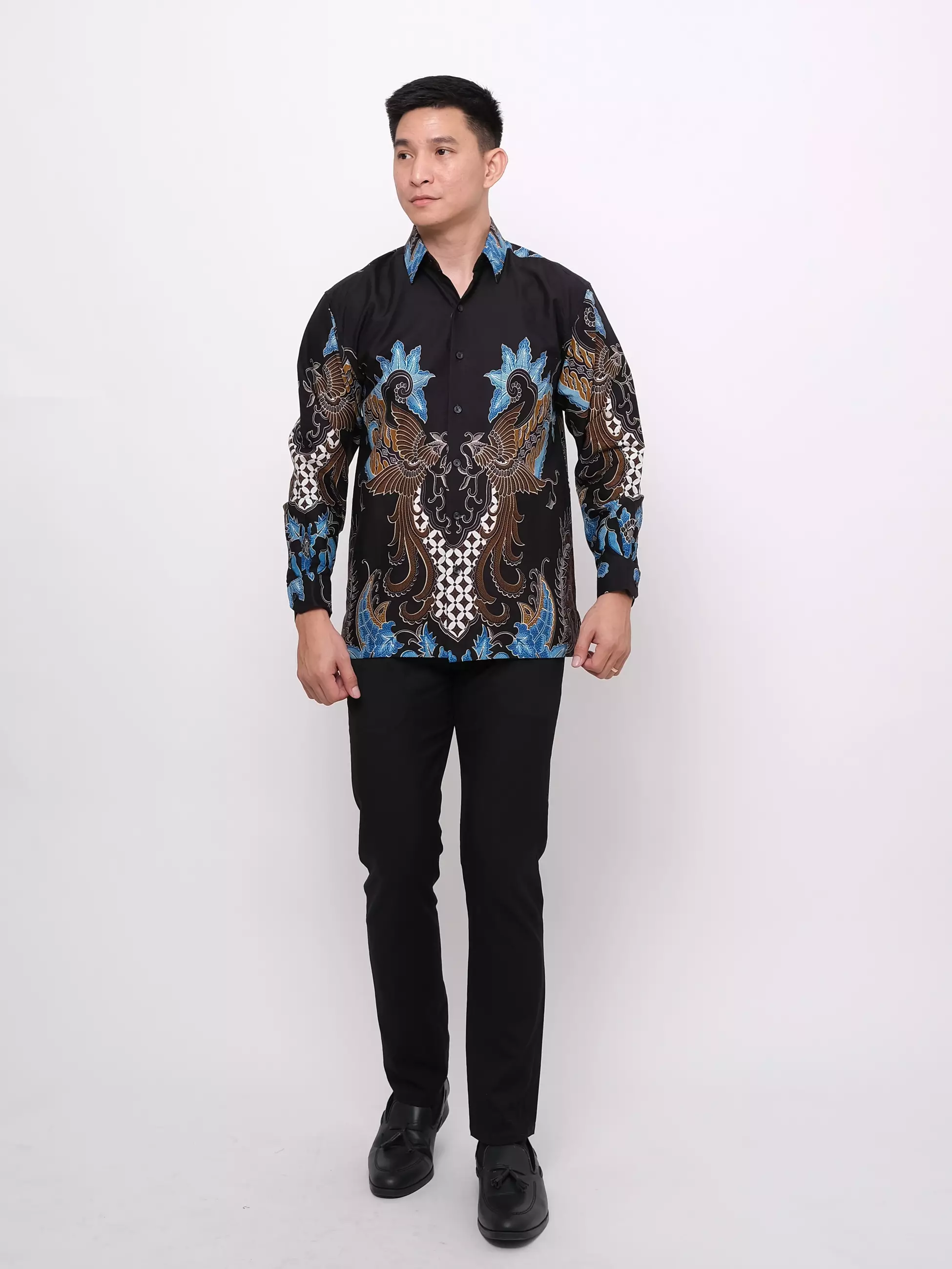 Andre Michel Kemeja Batik Lengan Panjang Hitam Biru 16737