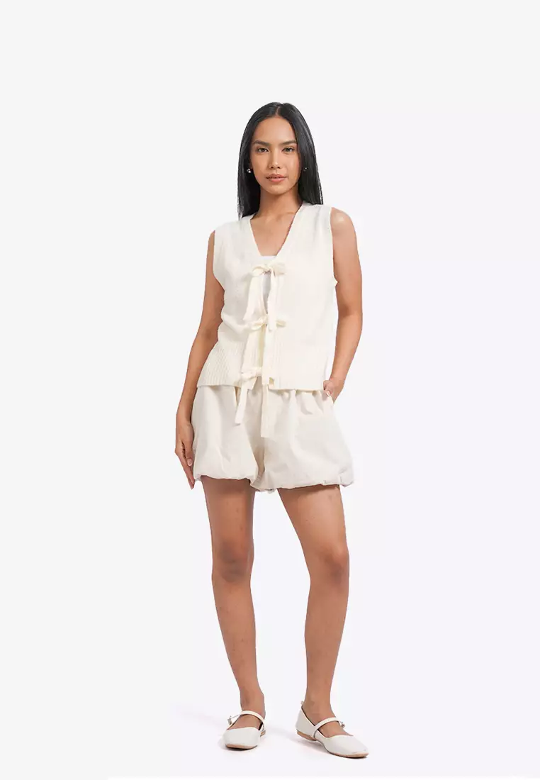 Tied Details Sleeveless Knit Top