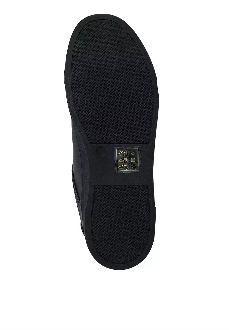 Tarynn Sneakers