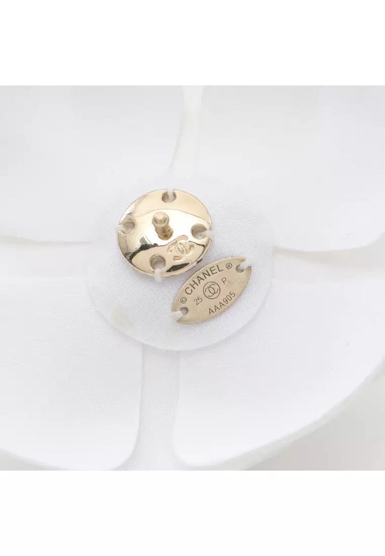 Pre-Loved Chanel camellia coco mark socks socks accessory Viscose white gold 25P