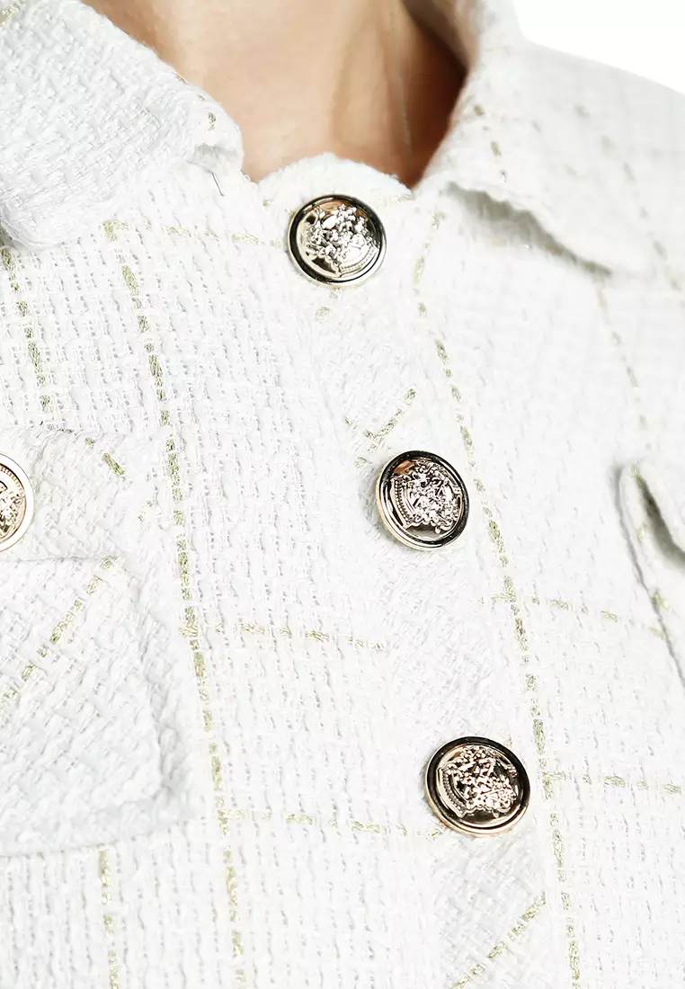 Jaket Kancing Tenun dengan Saku Lipat Warna Putih