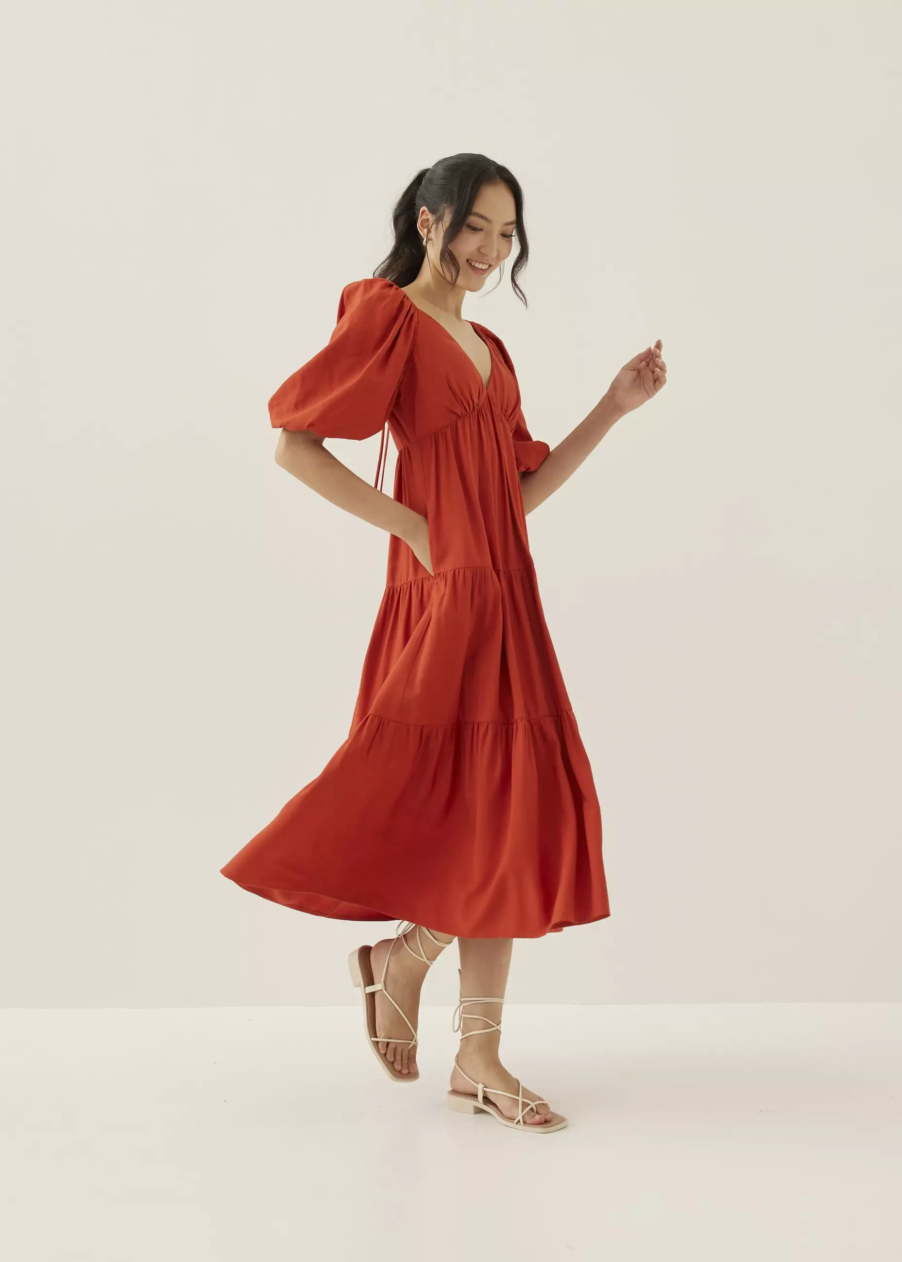 Dress Wanita - Katrine Padded Tiered Maxi Dress