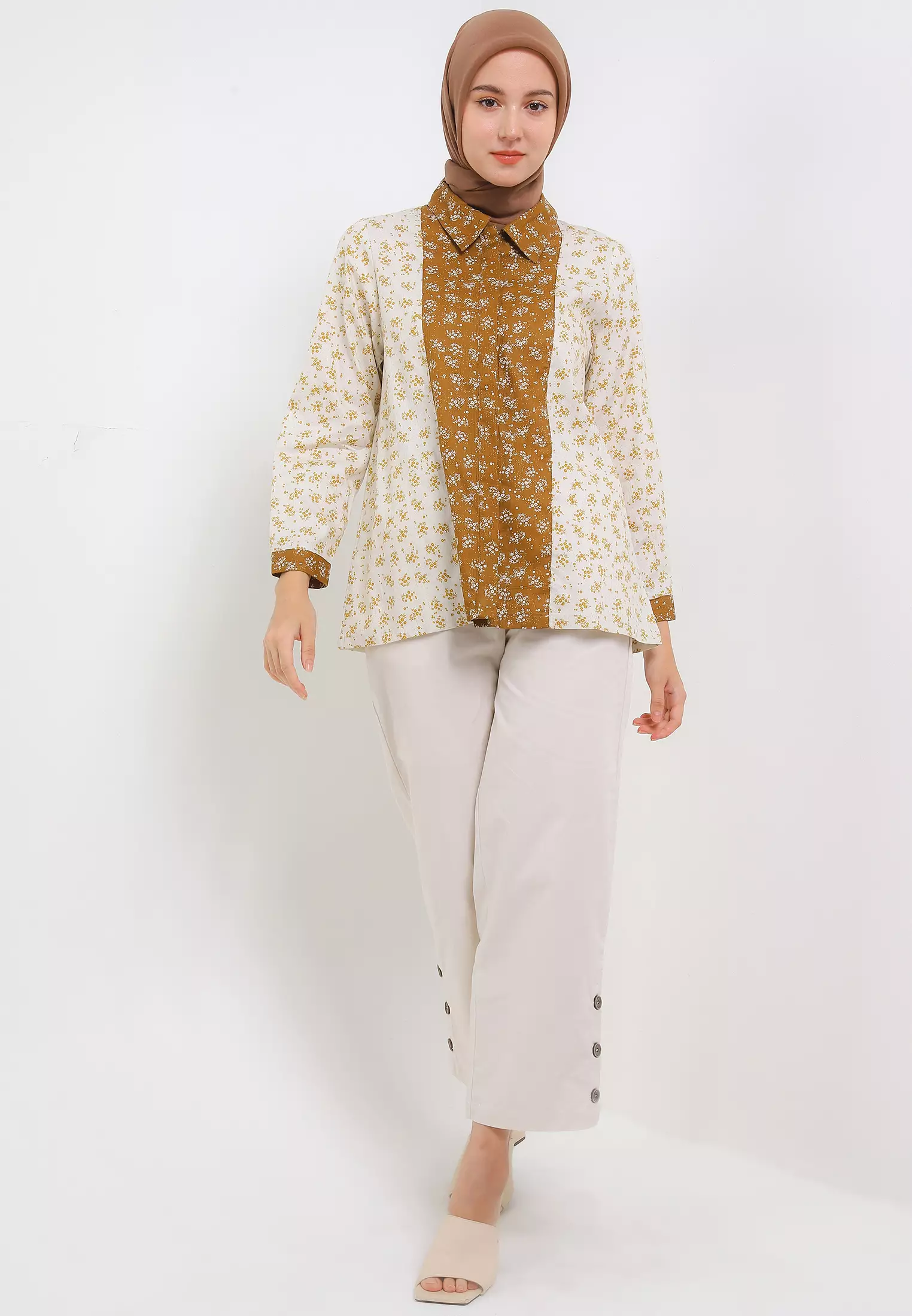 MFMW Elsie Atasan Blouse Broken White Motif Bunga