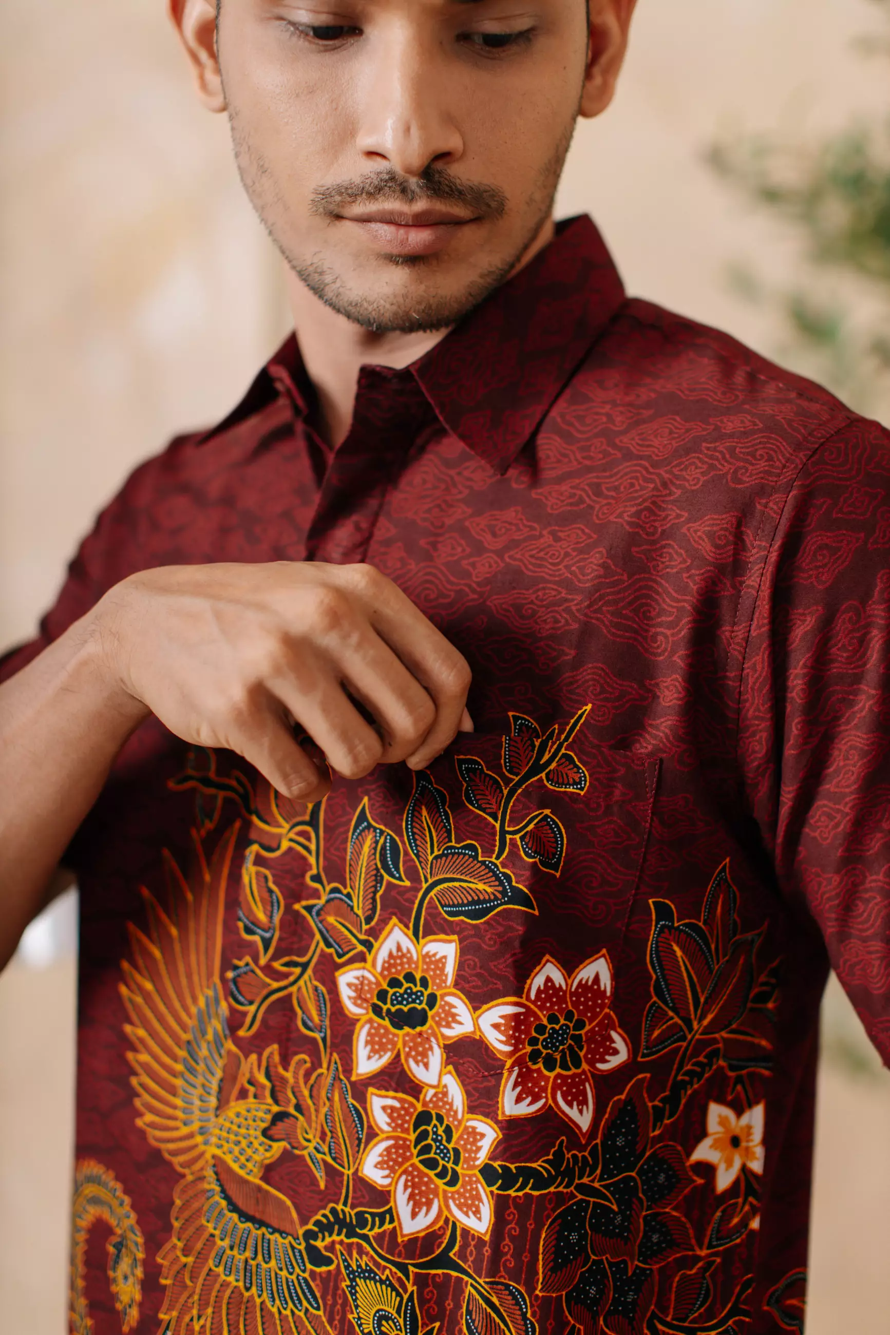 Anvaya Maroon Kemeja Pria  Pendek Slim Fit