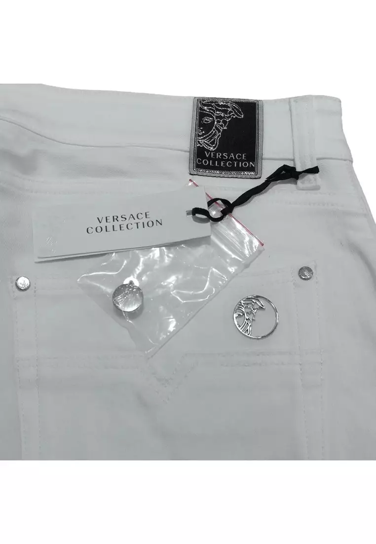 VERSACE Pre-loved Versace Patch Detail Jeans for Men in White - O5 ...