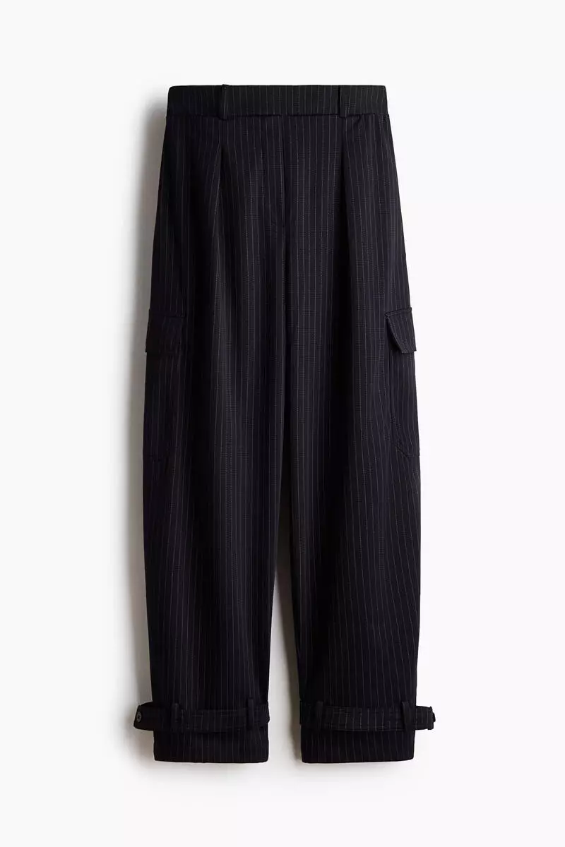 Wide cargo trousers