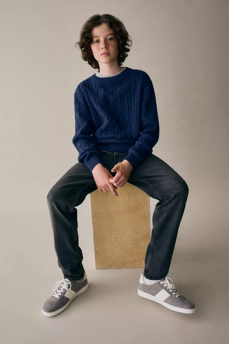 Relaxed Tapered Fit Jeans