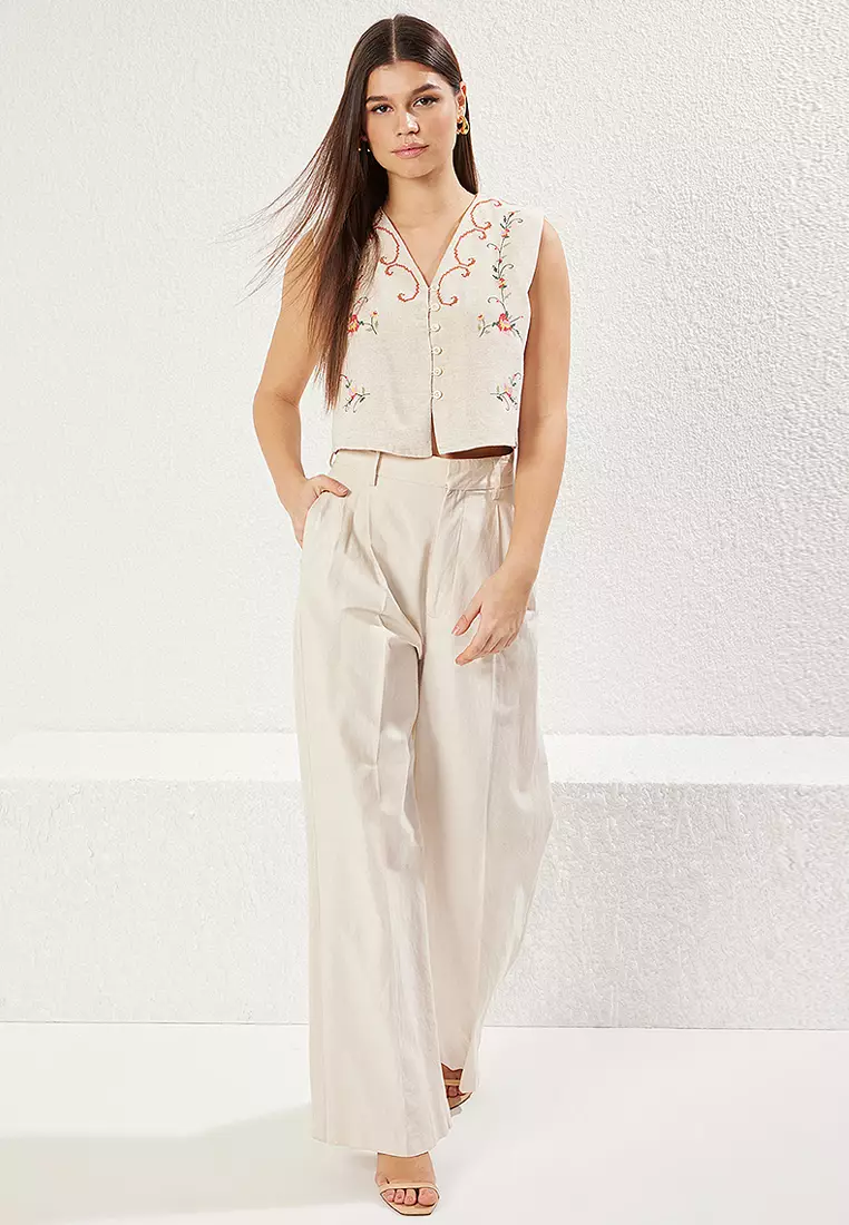 Beige Regular Embroidery Detailed Woven Vest