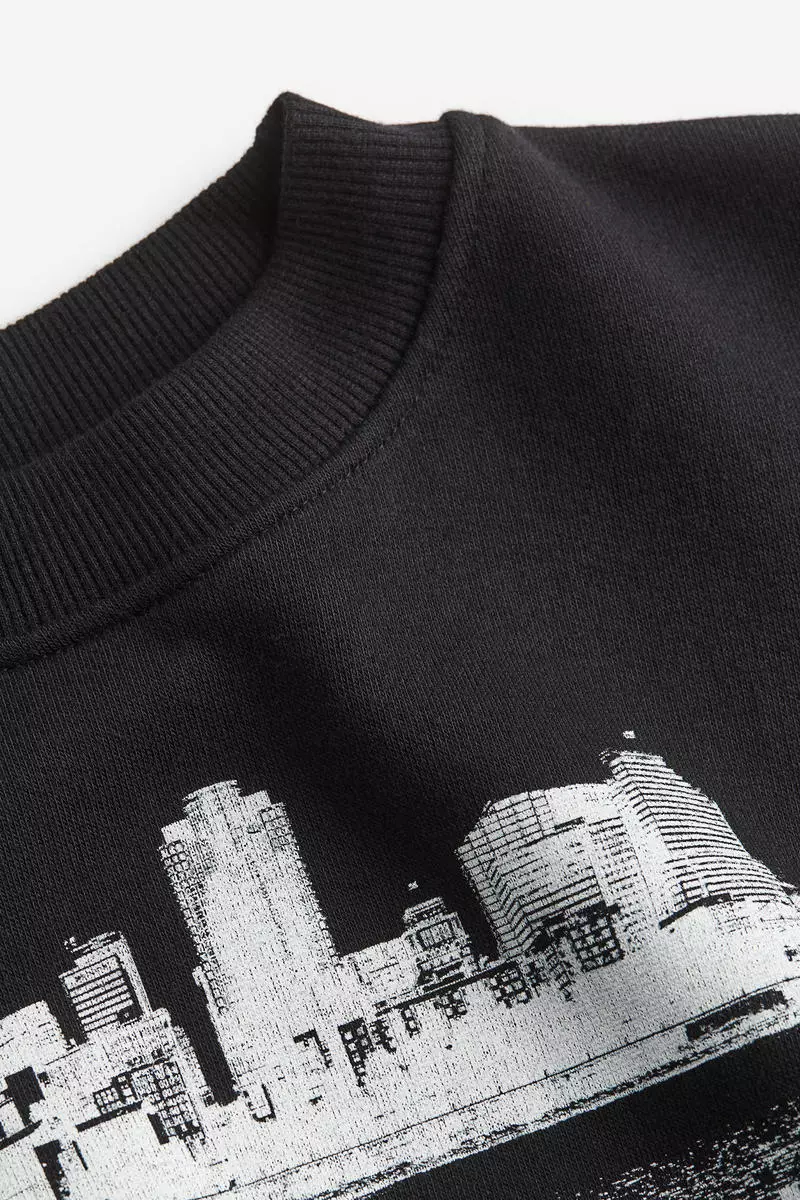 H and new arrivals m black sweatshirt