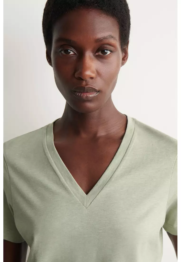 COTTON V-NECK T-SHIRT