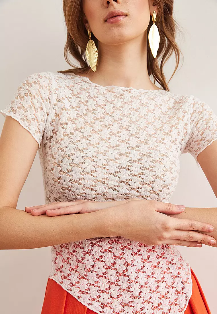 Six Asymmetrical Lace Blouse