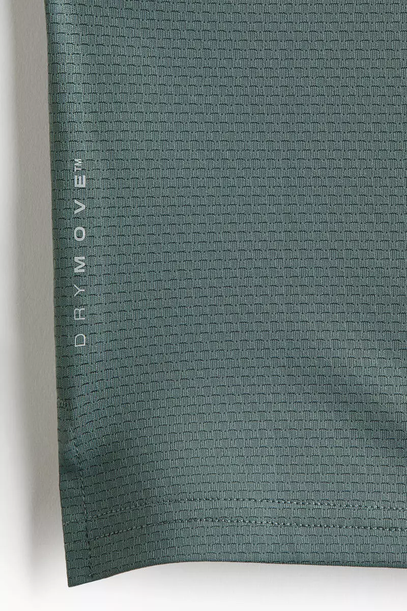 Muscle Fit Sports top with DryMove™